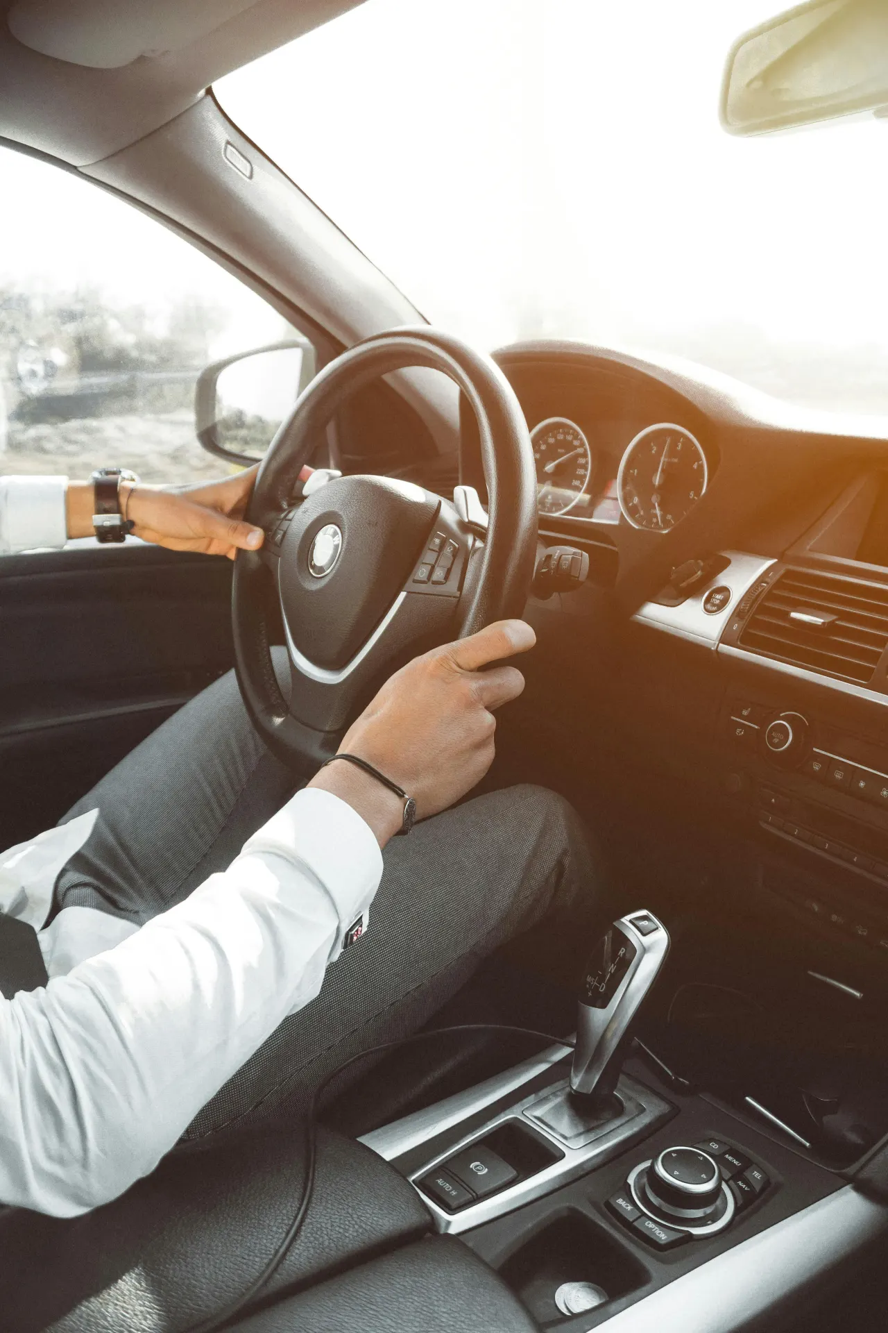 Automaat rijles bij Mayar Rijopleidingen in Veenendaal